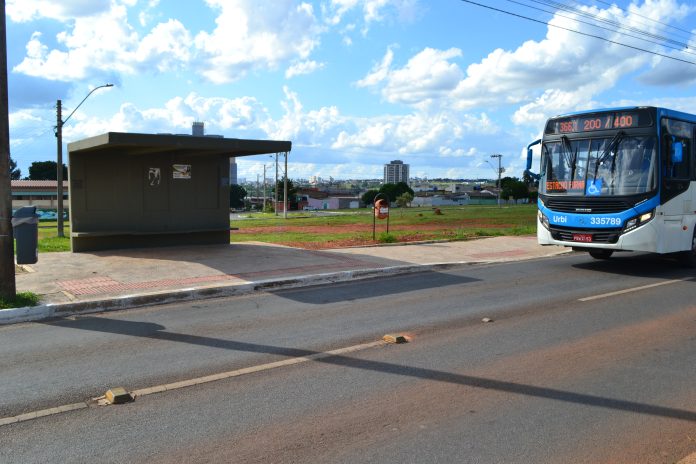 TCDF aponta sobrepreço em contrato de R$ 6,2 milhões e cobra devolução milionária por abrigos de ônibus