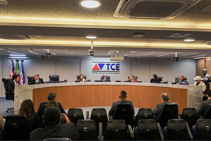 TCE/BA aprova, com ressalvas, prestação de contas da Uneb